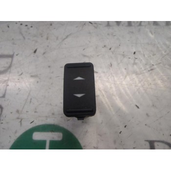 MANDO ELEVALUNAS DELANTERO DERECHO 1379197 