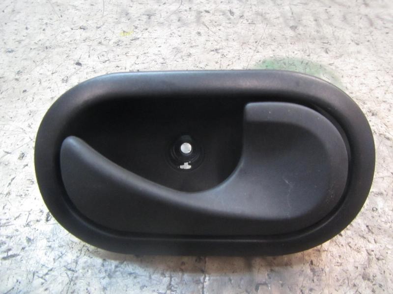 Recambio de maneta interior delantera derecha para renault kangoo 1.5 dci diesel fap referencia OEM IAM   