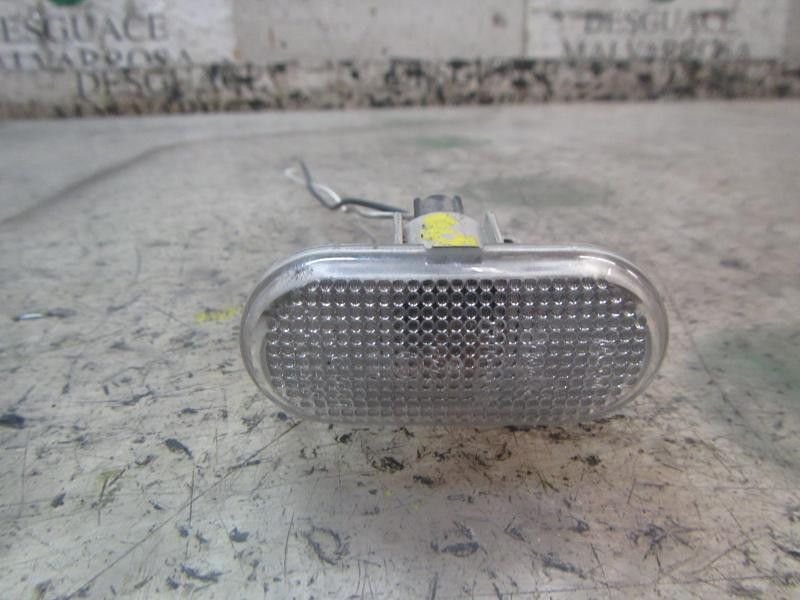 Recambio de piloto lateral derecho para renault kangoo 1.5 dci diesel fap referencia OEM IAM   