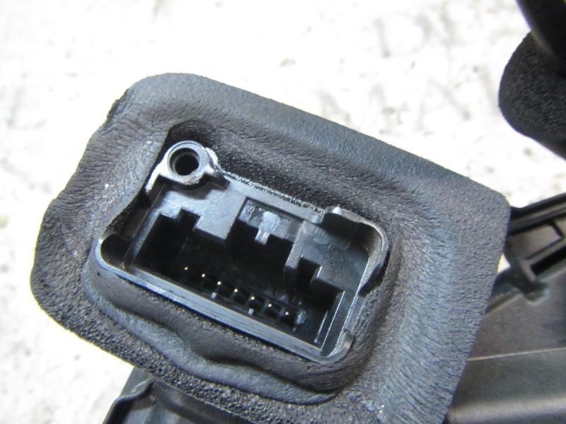 Recambio de cerradura puerta trasera izquierda para skoda rapid active referencia OEM IAM 5E0839015A  