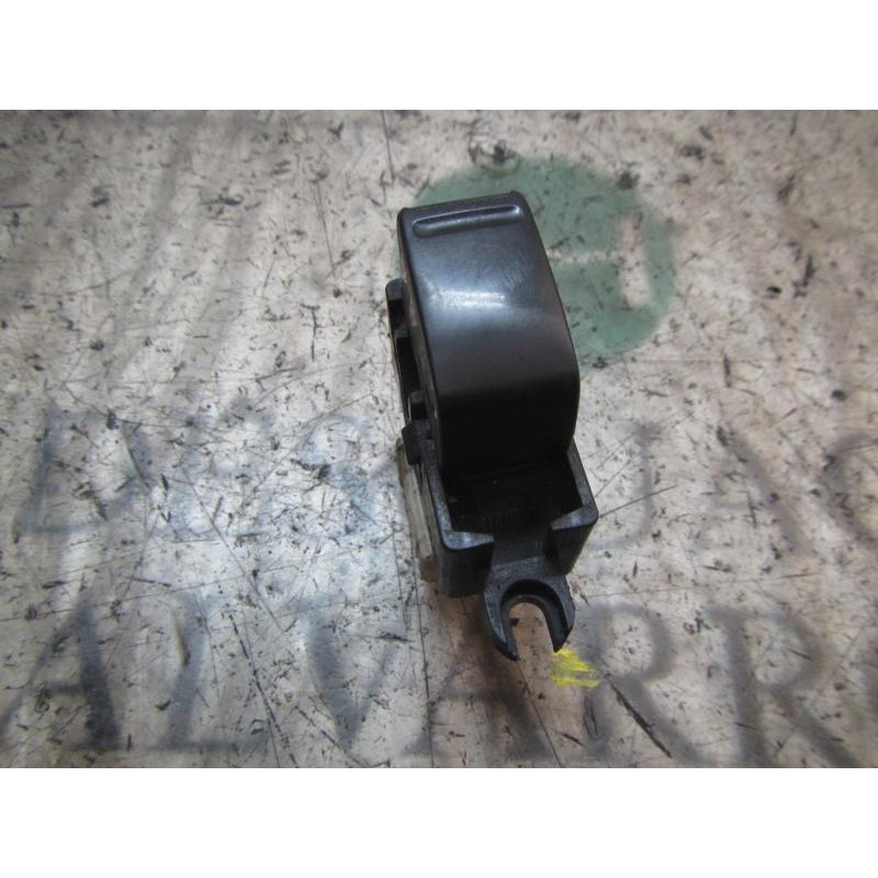 Recambio de mando elevalunas trasero izquierdo para nissan x-trail (t30) comfort referencia OEM IAM 254110V000  