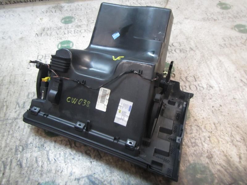 Recambio de guantera para skoda rapid active referencia OEM IAM 5JB857097E9B9  