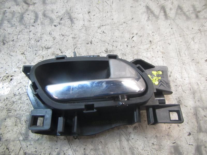Recambio de maneta interior delantera derecha para peugeot 207 1.6 16v hdi referencia OEM IAM   