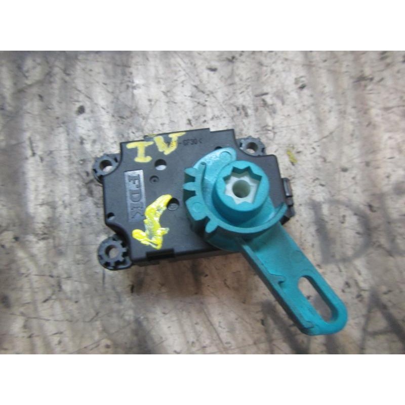 Recambio de motor electrico para renault megane iii berlina 5 p dynamique referencia OEM IAM 277424777R VHB3010007A 