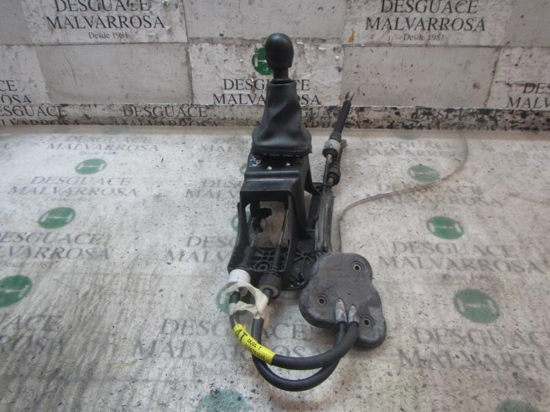 Recambio de palanca cambio para renault megane iii berlina 5 p dynamique referencia OEM IAM 8201062921  
