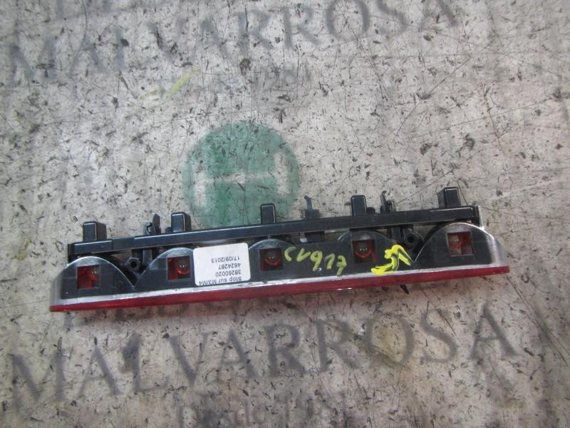 Recambio de piloto trasero central para citroën c-elysée seduction referencia OEM IAM 9675807280  