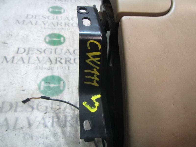 Recambio de guantera para mercedes-benz clase cls (w219) 3.5 v6 cat referencia OEM IAM A21968017878K62  