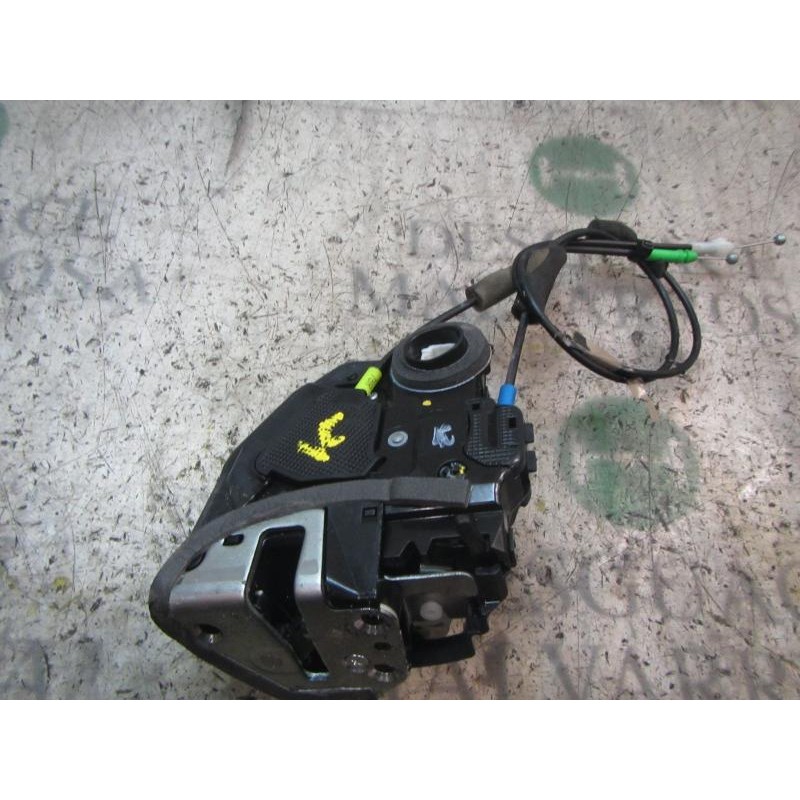 Recambio de cerradura puerta trasera izquierda para toyota avensis (t27) 2.0 d-4d cat referencia OEM IAM   