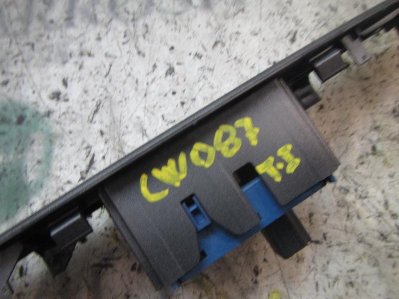 Recambio de mando elevalunas trasero izquierdo para toyota avensis (t27) 2.0 d-4d cat referencia OEM IAM   