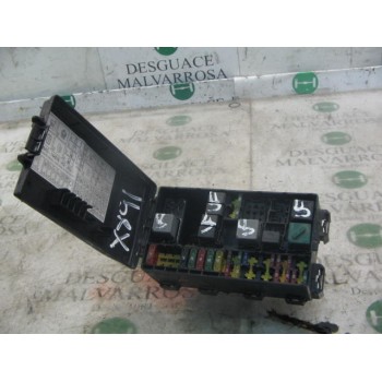 CAJA RELES / FUSIBLES 