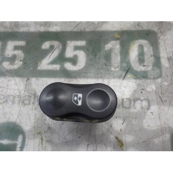 MANDO ELEVALUNAS DELANTERO DERECHO 8200602227 