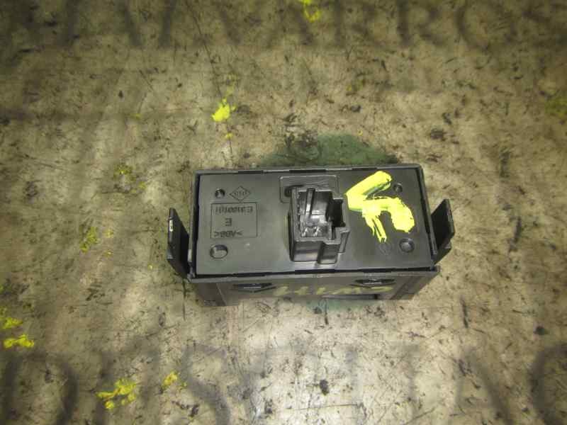 Recambio de warning para renault megane iii berlina 5 p 1.5 dci diesel fap referencia OEM IAM   