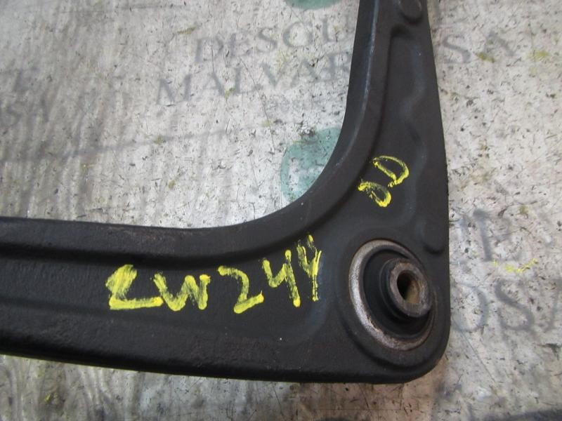 Recambio de brazo suspension inferior delantero derecho para peugeot 407 st sport referencia OEM IAM   