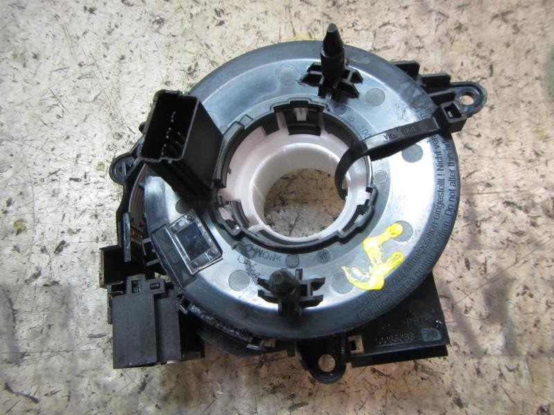 Recambio de anillo airbag para skoda 3.21 ambition referencia OEM IAM 6RA959653 6RA959653 1009167708