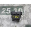 Recambio de mando elevalunas delantero derecho para dacia sandero 1.6 cat referencia OEM IAM 8200602227  
