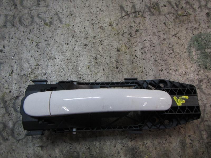 Recambio de maneta exterior delantera derecha para skoda 3.21 ambition referencia OEM IAM 5N0837205MGRU  