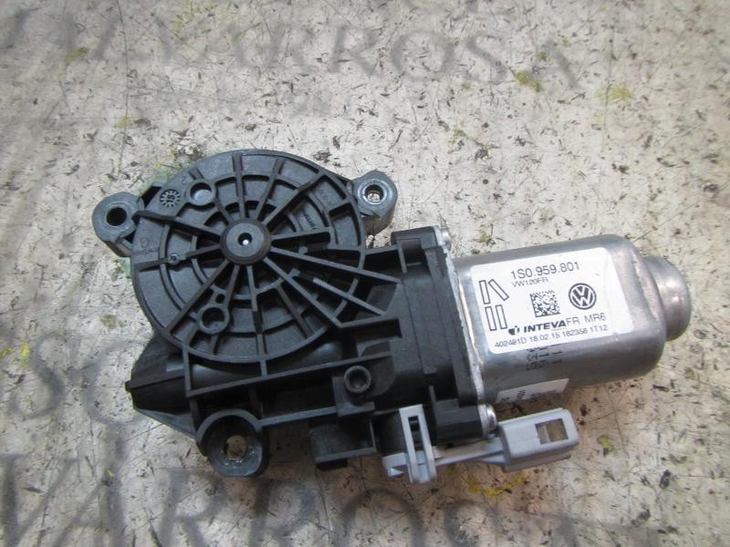 Recambio de motor elevalunas delantero derecho para skoda 3.21 ambition referencia OEM IAM 1S0959801 1S0959801 402491D