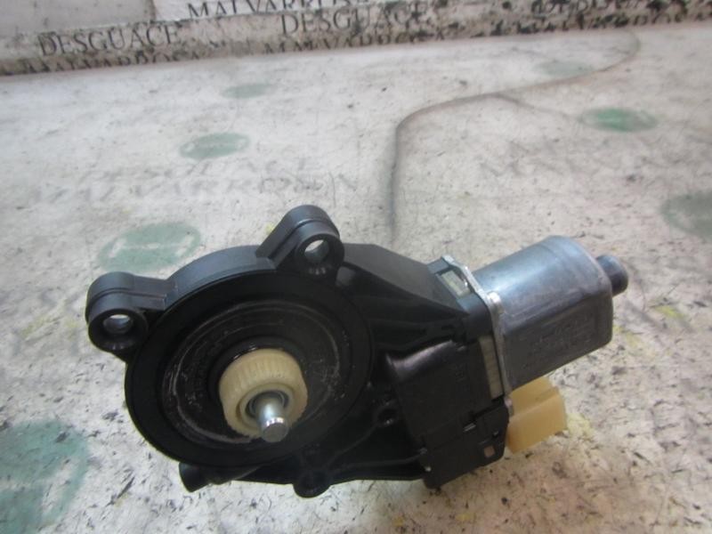 Recambio de motor elevalunas delantero izquierdo para ford fiesta (cb1) 1.4 tdci cat referencia OEM IAM   