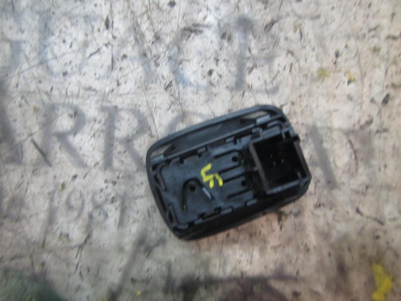 Recambio de mando elevalunas trasero derecho para citroën c3 1.4 hdi referencia OEM IAM 6490CJ  