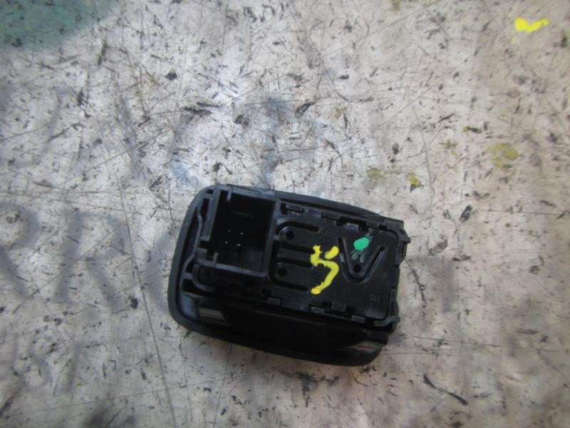 Recambio de mando elevalunas trasero izquierdo para citroën c3 1.4 hdi referencia OEM IAM 6490CJ  