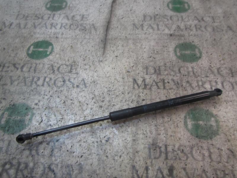 Recambio de amortiguadores maletero / porton para toyota yaris 1.0 cat referencia OEM IAM 689500W640  