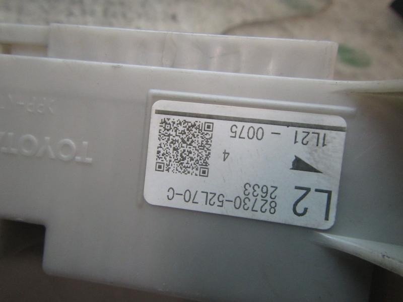 Recambio de caja reles / fusibles para toyota yaris 1.0 cat referencia OEM IAM 8273052L70 8273052L70C 