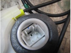 Recambio de cerradura puerta trasera izquierda para toyota yaris 1.0 cat referencia OEM IAM 690600D110   2