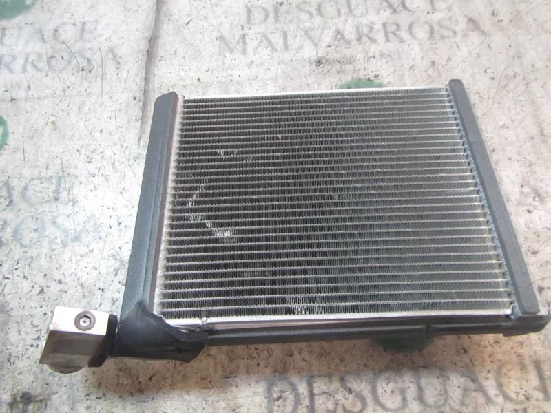 Recambio de evaporador aire acondicionado para toyota yaris 1.0 cat referencia OEM IAM 885010D300  