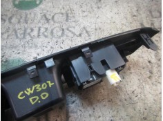 Recambio de mando elevalunas delantero derecho para toyota yaris 1.0 cat referencia OEM IAM 848100D030   2