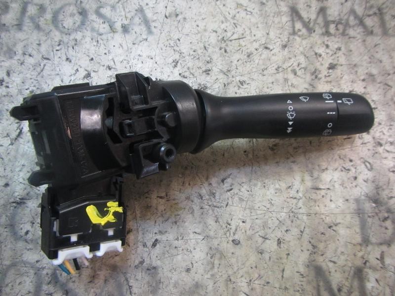 Recambio de mando limpia para toyota yaris 1.0 cat referencia OEM IAM 846520D040 0D04017F761K79 0D04017F761K79