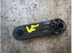 Recambio de maneta elevalunas trasera derecha para toyota yaris 1.0 cat referencia OEM IAM 6926002020C0   2