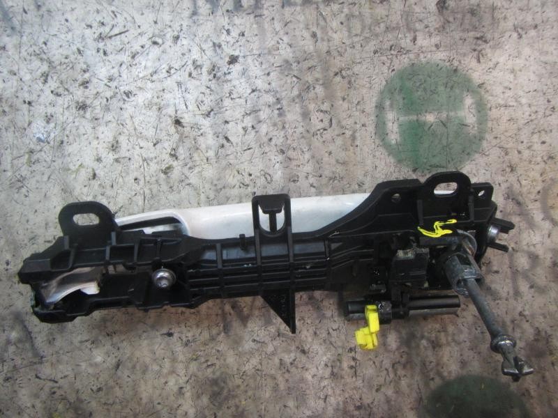 Recambio de maneta exterior delantera izquierda para toyota yaris 1.0 cat referencia OEM IAM 692110D904  