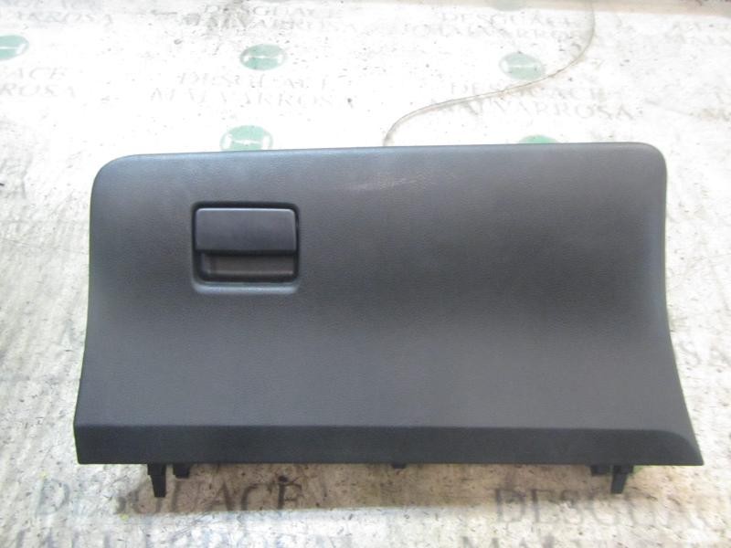 Recambio de guantera para toyota yaris 1.0 cat referencia OEM IAM 555500D150C0  