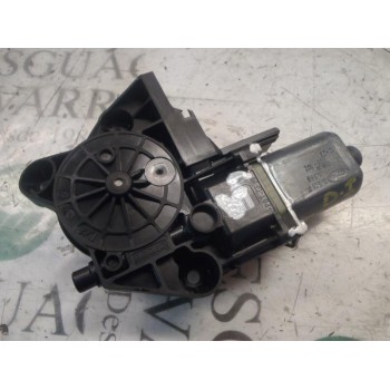 MOTOR ELEVALUNAS DELANTERO IZQUIERDO 1347885 4M5T14A389 0130822217
