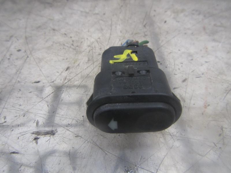 Recambio de mando elevalunas delantero izquierdo para ford fiesta berl./courier 1.3 cat referencia OEM IAM   