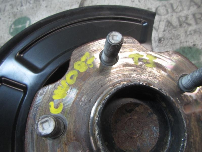 Recambio de mangueta trasera izquierda para toyota avensis (t27) 2.0 d-4d cat referencia OEM IAM   