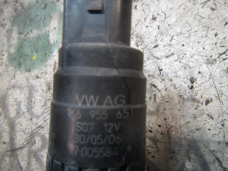 Recambio de bomba limpia para seat toledo (5p2) sport-up referencia OEM IAM 1K6955651 1K6955651 7005584