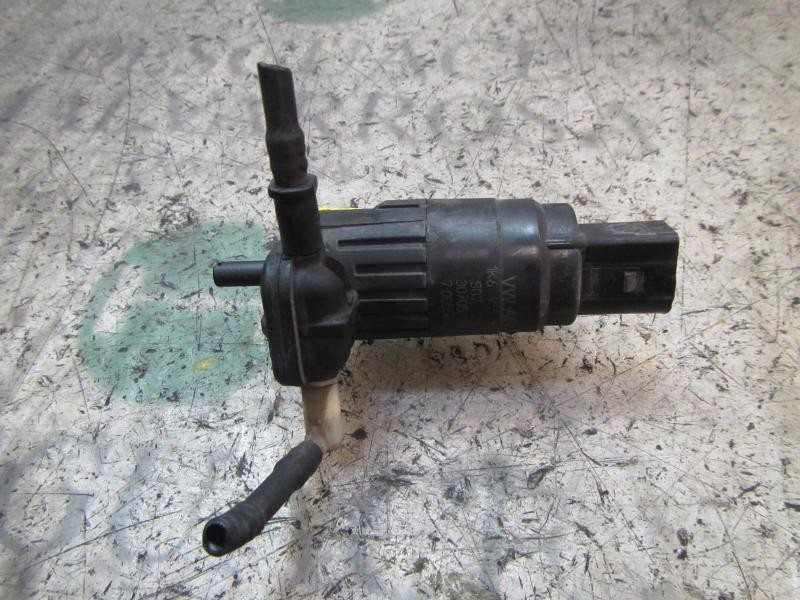 Recambio de bomba limpia para seat toledo (5p2) sport-up referencia OEM IAM 1K6955651 1K6955651 7005584