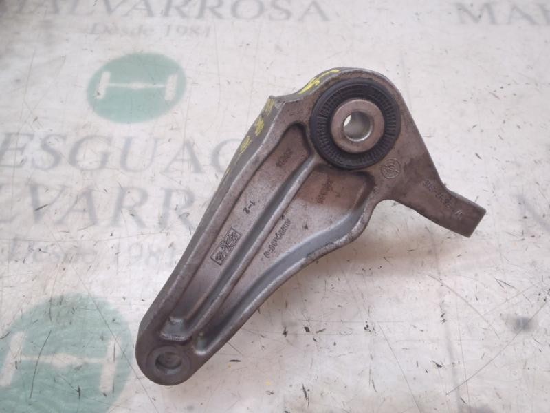 Recambio de soporte cambio para volvo c30 1.6 d momentum referencia OEM IAM 30723850  