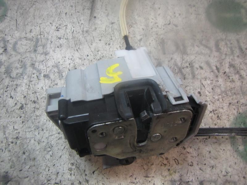 Recambio de cerradura puerta delantera derecha para fiat bravo (198) 1.6 jtdm 16v cat referencia OEM IAM 51902599  