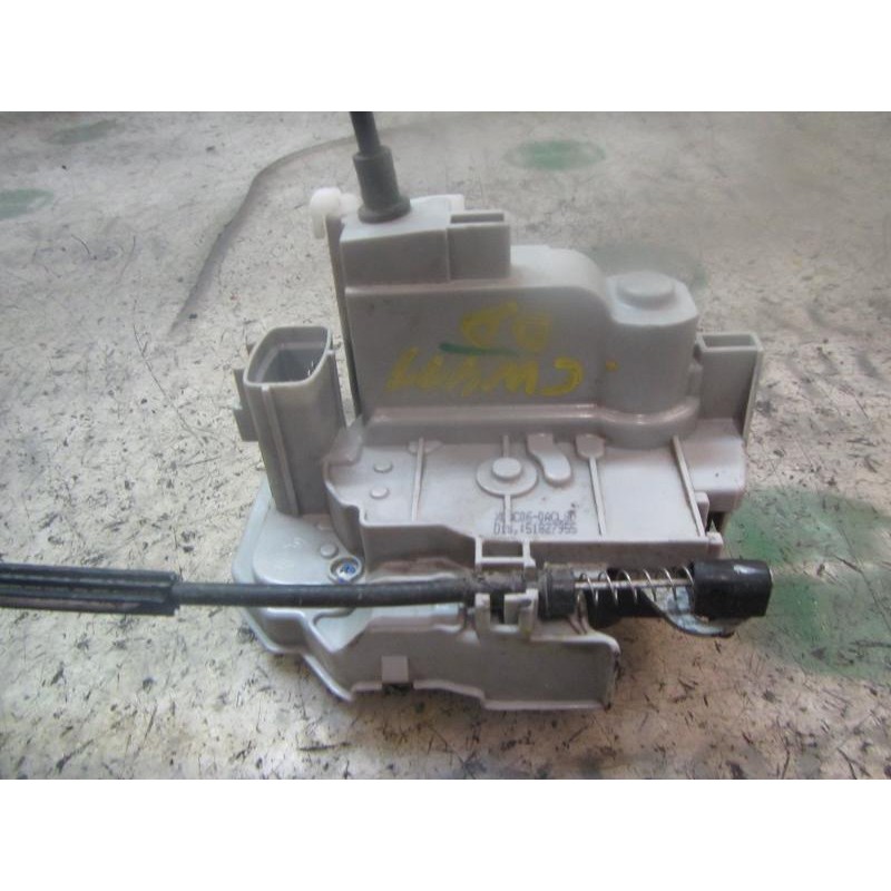 Recambio de cerradura puerta delantera derecha para fiat bravo (198) 1.6 jtdm 16v cat referencia OEM IAM 51902599  