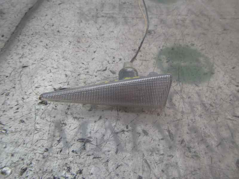 Recambio de piloto lateral derecho para renault megane ii berlina 3p confort authentique referencia OEM IAM   