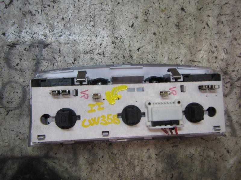 Recambio de piloto interior para bmw serie 5 berlina (e60) 530d referencia OEM IAM 63316962057  