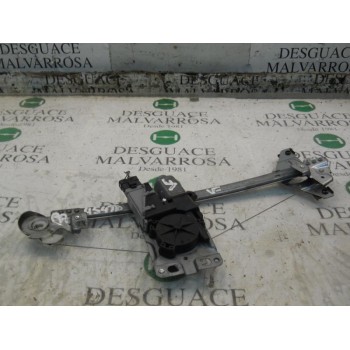 ELEVALUNAS TRASERO DERECHO 