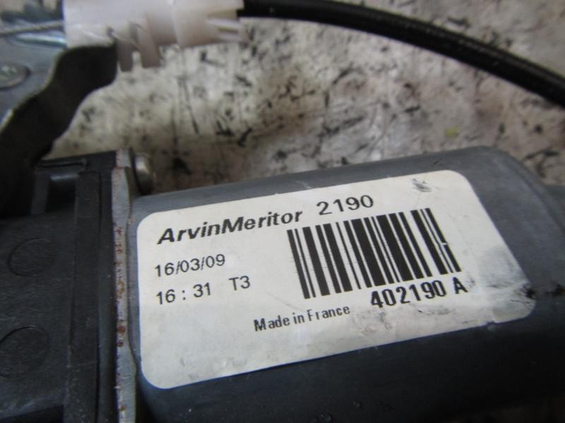 Recambio de elevalunas trasero derecho para nissan qashqai (j10) 1.5 dci turbodiesel cat referencia OEM IAM 82700JD400 402190A 