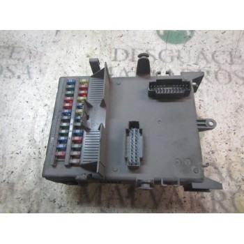 CAJA RELES / FUSIBLES 