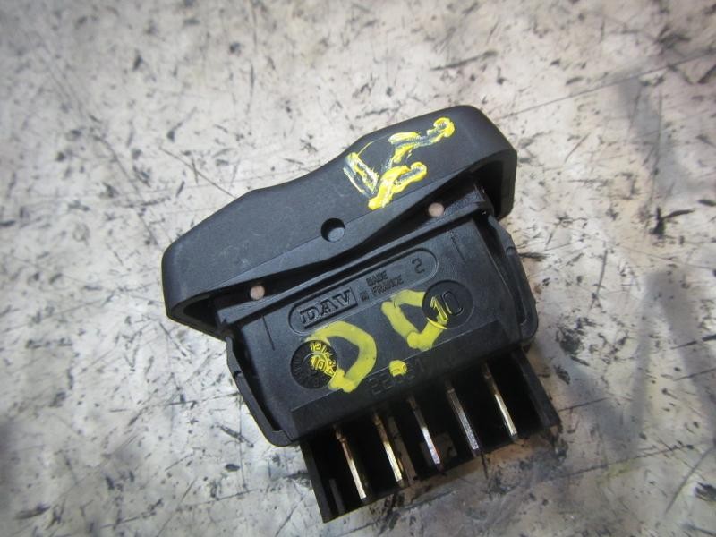 Recambio de mando elevalunas delantero derecho para dacia logan ambiance referencia OEM IAM 6001546816  