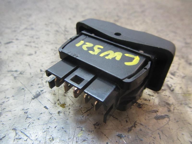 Recambio de mando elevalunas delantero izquierdo para dacia logan ambiance referencia OEM IAM 6001546816  