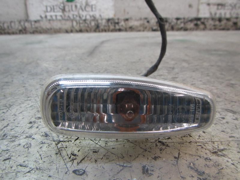 Recambio de piloto lateral derecho para kia cee´d 1.6 crdi cat referencia OEM IAM 923033L100  