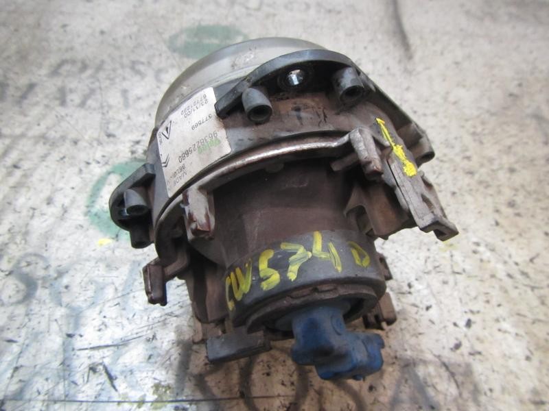 Recambio de faro antiniebla derecho para citroën xsara picasso 1.8 16v referencia OEM IAM   